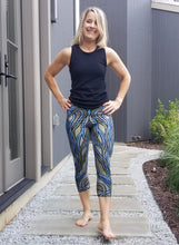 Load image into Gallery viewer, Ingrained Classic Capris